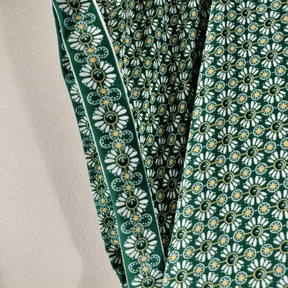 Green Patterned Women's Top - Picture 4 of 7